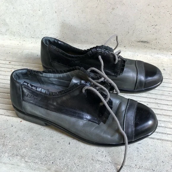 Naot frilly Oxford shoes loafers slip ons - Picture 4 of 5